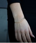 Pereirinha Linear Joia Pulseira Bangle Ouro 18K e Diamante Mulher BY0001BD4 01