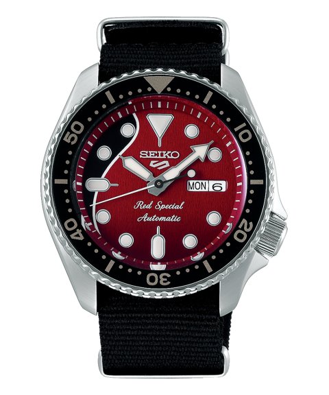 Seiko 5 Sports Red Special Edição Limitada Brian May Relógio Homem SRPE83K1